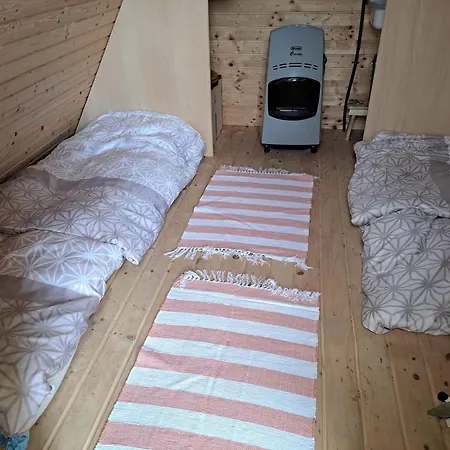 Bioloski Glamping Po Metodi Rudolfa Steinerja, Bio Kmetija Ropret Stegne & Center Za Naravno Otrostvo In Druzino * Smartno na Pohorju
